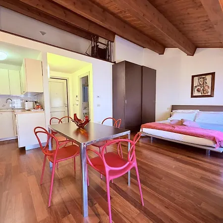 Apartamento Casa Petrucci 2 Centro Storico, Accesso Ztl E Park Gratuito Forlì